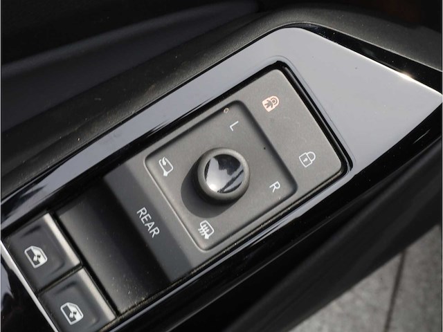 Volkswagen id.4 pure 77 kwh 150kw automaat 2022 soh 92% - afbeelding 6 van  40