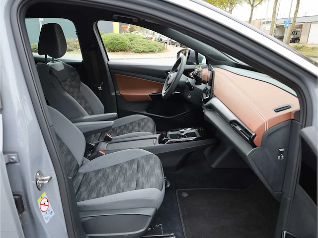 Volkswagen id.5 pro 77 kwh 150kw automaat 2023 - afbeelding 37 van  40