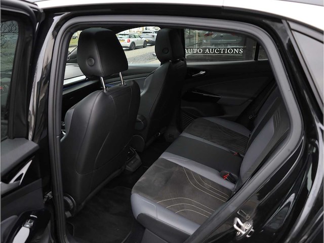 Volkswagen id.5 pro 77 kwh automaat 2022 soh 92% - afbeelding 29 van  35
