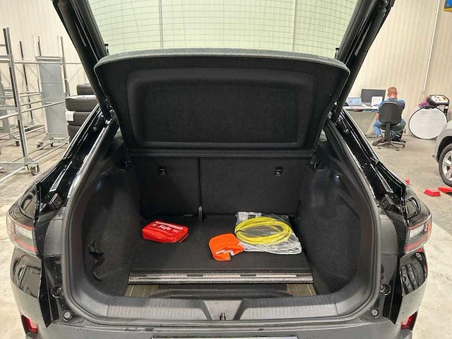 Volkswagen id.5 pro business 77 kwh 150kw automaat 2023 - afbeelding 8 van  47