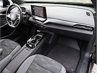 Volkswagen id.5 pro business 77 kwh 150kw automaat 2023 - afbeelding 14 van  47