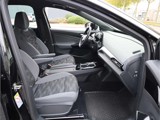 Volkswagen id.5 pro business 77 kwh 150kw automaat 2023 - afbeelding 26 van  47