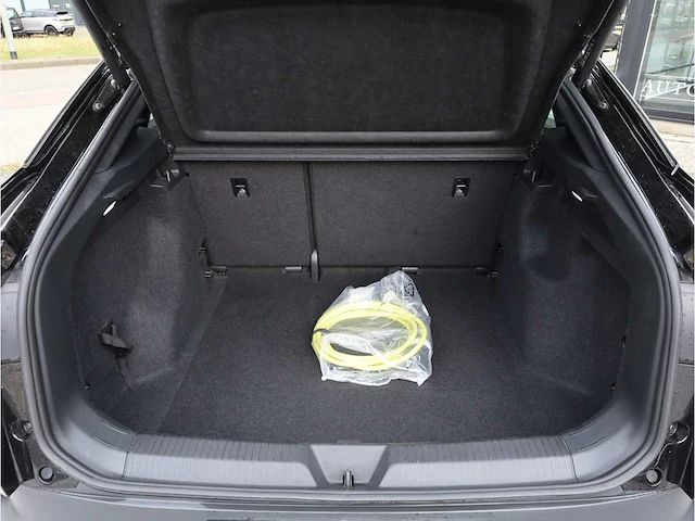 Volkswagen id.5 pro business 77 kwh 150kw automaat 2023 - afbeelding 31 van  47