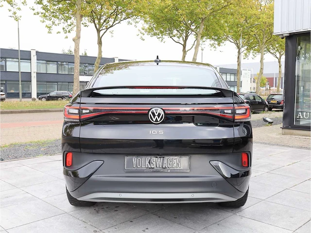 Volkswagen id.5 pro business 77 kwh 150kw automaat 2023 - afbeelding 26 van  48