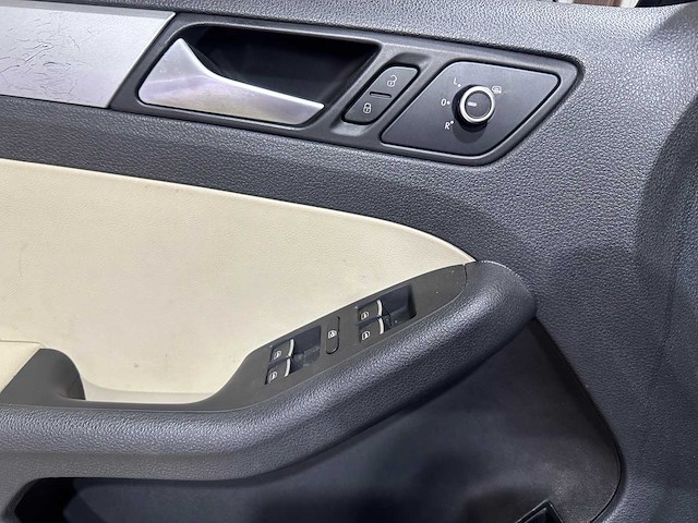 Volkswagen jetta, 1.4 tsi dsg- 2-tvb-40 - afbeelding 2 van  13