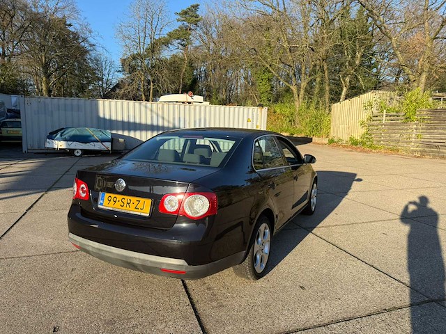 Volkswagen jetta 1.6 comfortline, 99-sr-zj - afbeelding 6 van  13