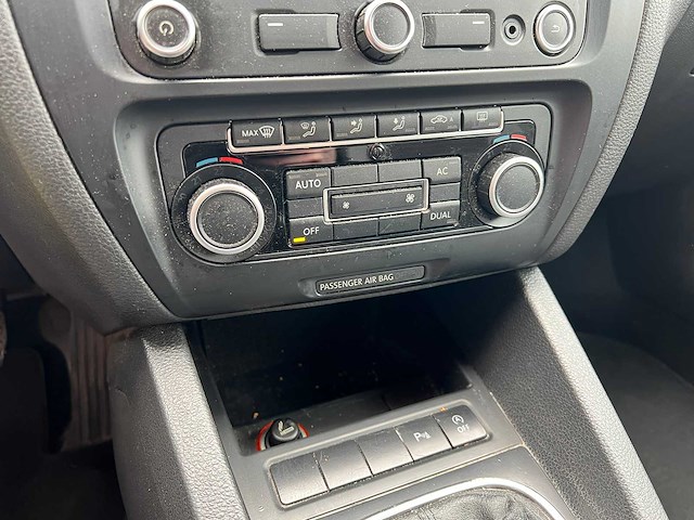 Volkswagen jetta 1.6 tdi high exec l., 3-kff-83 - afbeelding 5 van  16