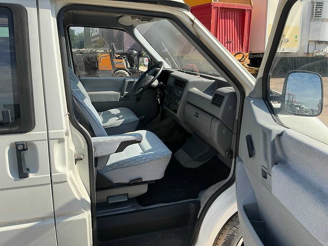 Volkswagen kampeerauto i d 45 kw camper - afbeelding 2 van  6