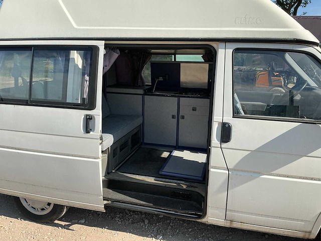 Volkswagen kampeerauto i d 45 kw camper - afbeelding 3 van  6