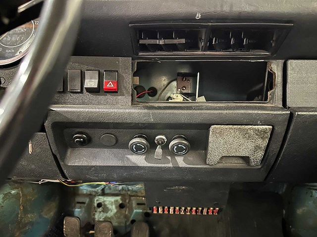 Volkswagen kever 1303 oldtimer schuurvondst 82-71-vz - afbeelding 4 van  13