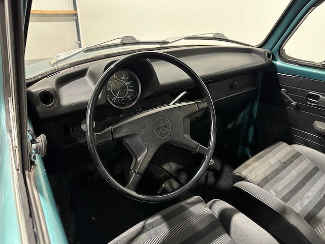 Volkswagen kever 1303 oldtimer schuurvondst 82-71-vz - afbeelding 13 van  13