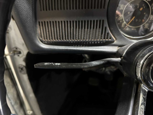 Volkswagen kever cabriolet 1.6 36pk 1968 - afbeelding 25 van  40