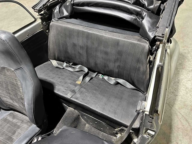Volkswagen kever cabriolet 1.6 36pk 1968 - afbeelding 32 van  40