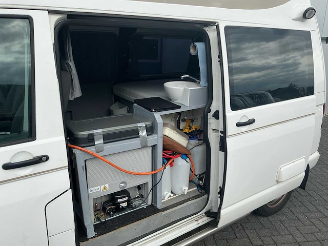 Volkswagen kombi camper - afbeelding 22 van  39