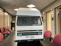 Volkswagen lt 28 camperbus schaalmodel - afbeelding 2 van  4