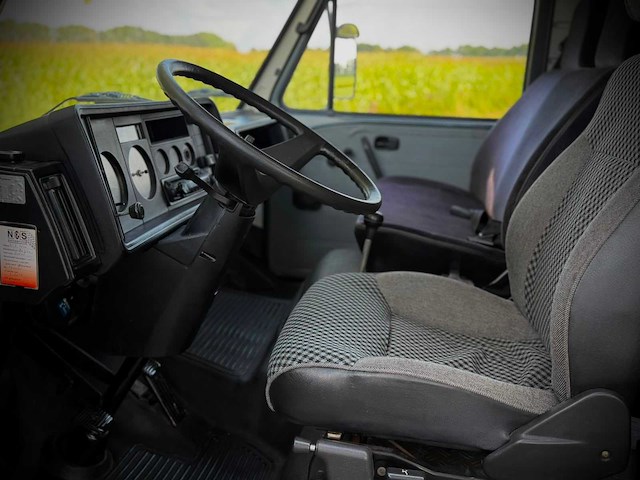 Volkswagen lt 28 d camper verh.dak kampeerwagen bz-03-nd - afbeelding 13 van  18