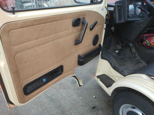 Volkswagen lt ambulance -duits - afbeelding 9 van  13