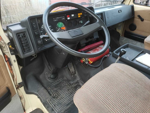 Volkswagen lt ambulance -duits - afbeelding 10 van  13