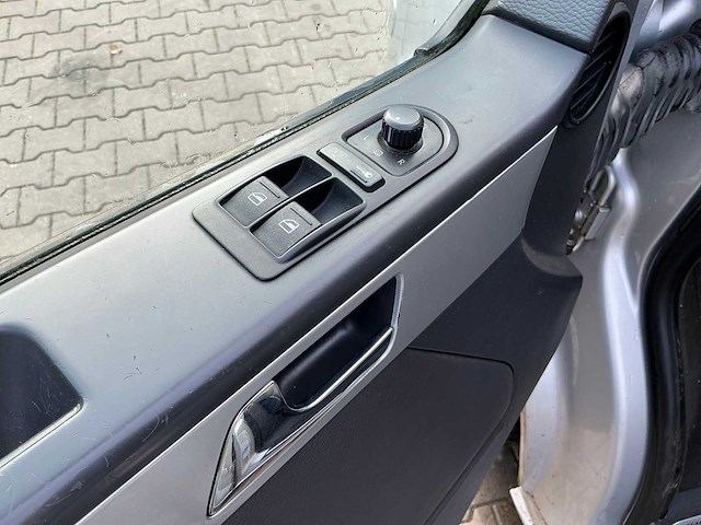 Volkswagen multivan t5 2.5 tdi - afbeelding 5 van  37