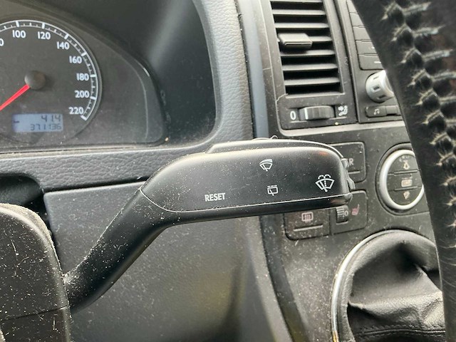 Volkswagen multivan t5 2.5 tdi - afbeelding 14 van  37