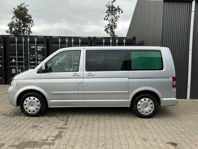 Volkswagen multivan t5 2.5 tdi - afbeelding 34 van  37