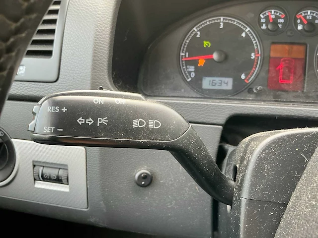 Volkswagen multivan t5 2.5 tdi - afbeelding 13 van  37
