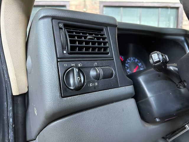 Volkswagen multivan vr6 2.8 v6 204pk 2003 youngtimer - afbeelding 18 van  38