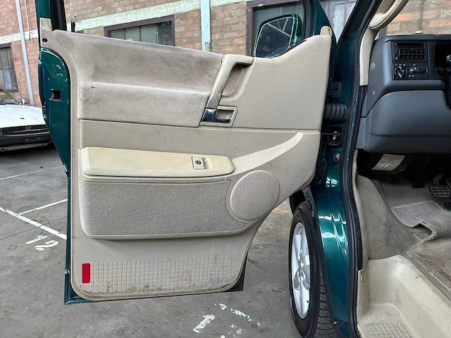 Volkswagen multivan vr6 2.8 v6 204pk 2003 youngtimer - afbeelding 18 van  38