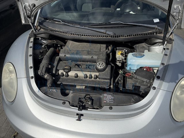 Volkswagen new beetle 1.4i, 2007 - afbeelding 10 van  26