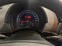 Volkswagen new beetle 1.9 tdi highline, 73-lxt-1 - afbeelding 2 van  15