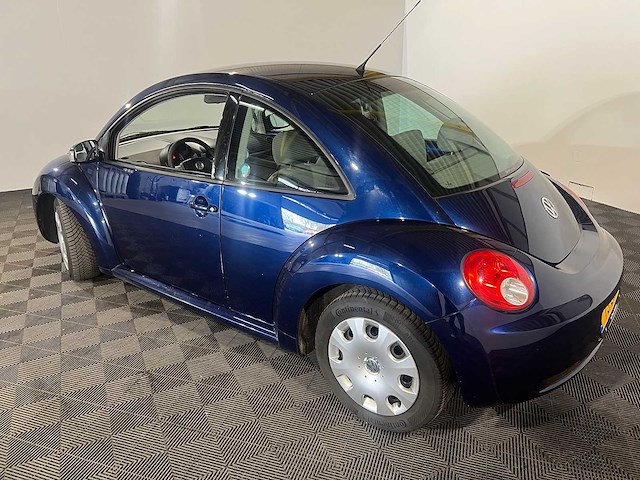 Volkswagen new beetle 1.9 tdi highline, 73-lxt-1 - afbeelding 8 van  15