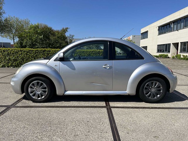 Volkswagen new beetle 2.0 highline 1999 | 88-jdr-8 - afbeelding 5 van  26