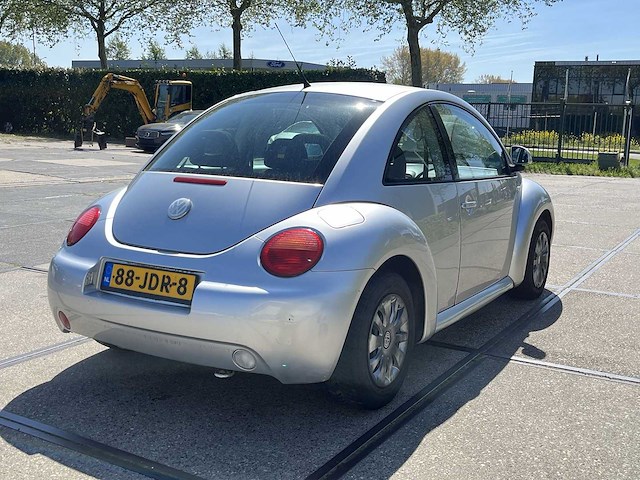 Volkswagen new beetle 2.0 highline 1999 | 88-jdr-8 - afbeelding 12 van  26