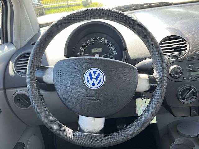 Volkswagen new beetle 2.0 highline 1999 | 88-jdr-8 - afbeelding 23 van  26