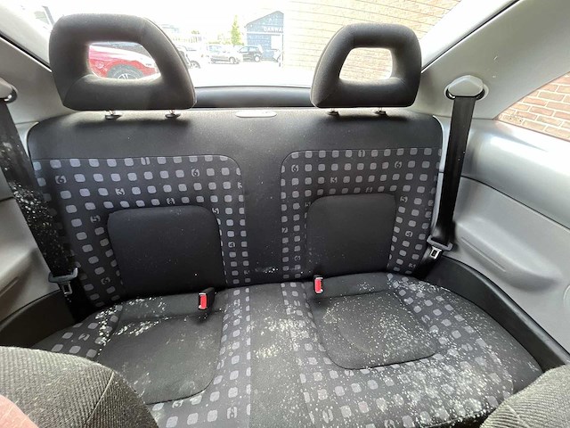 Volkswagen new beetle 2.0 highline 2001 | 09-gx-nv - afbeelding 2 van  22