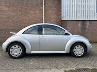 Volkswagen new beetle 2.0 highline 2001 | 09-gx-nv - afbeelding 9 van  22