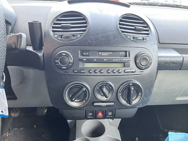 Volkswagen new beetle 2.0 highline 2001 | 09-gx-nv - afbeelding 17 van  22