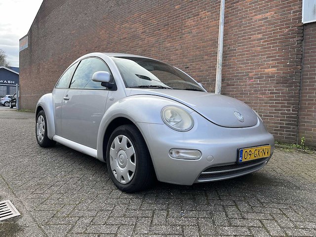 Volkswagen new beetle 2.0 highline 2001 | 09-gx-nv - afbeelding 11 van  14