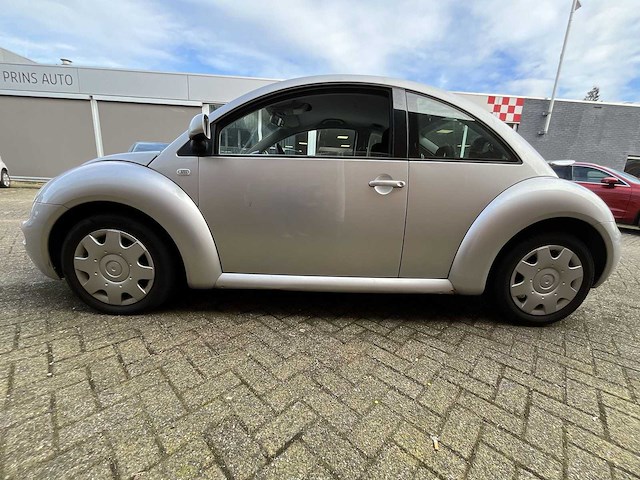 Volkswagen new beetle 2.0 highline 2001 | 09-gx-nv - afbeelding 3 van  22
