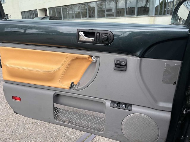 Volkswagen new beetle 2.0 highline 2003 | 13-nk-hs - afbeelding 15 van  23