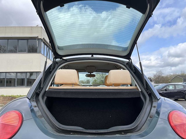 Volkswagen new beetle 2.0 highline 2003 | 13-nk-hs - afbeelding 16 van  23