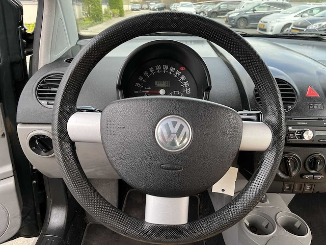 Volkswagen new beetle 2.0 highline 2003 | 13-nk-hs - afbeelding 22 van  23