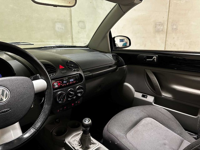 Volkswagen new beetle cabriolet 1.4 75pk 2003, jz-946-d - afbeelding 11 van  42