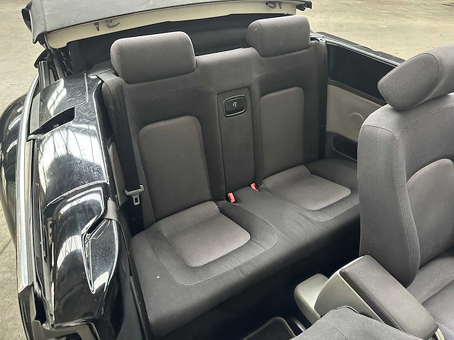 Volkswagen new beetle cabriolet 1.4 turijn 75pk 2003, th-271-j - afbeelding 26 van  34