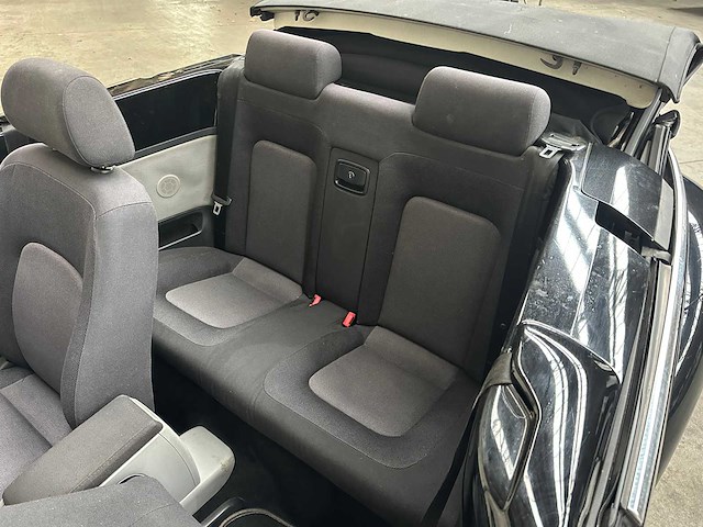 Volkswagen new beetle cabriolet 1.4 turijn 75pk 2003, th-271-j - afbeelding 22 van  34