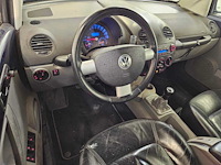 Volkswagen new beetle cabriolet 1.6 highline, 28-hvk-8 - afbeelding 6 van  9
