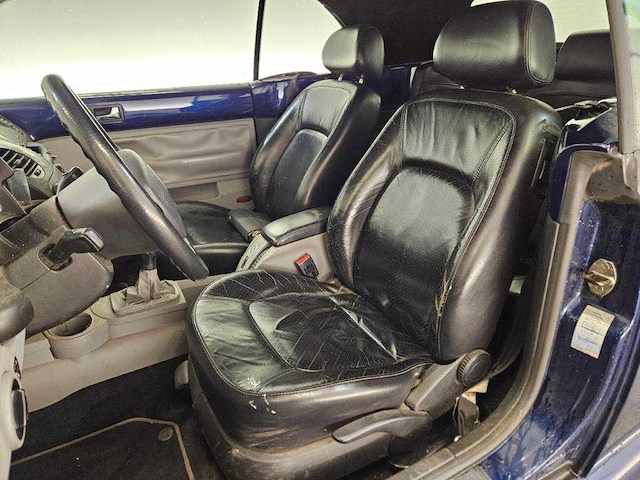 Volkswagen new beetle cabriolet 1.6 highline, 28-hvk-8 - afbeelding 8 van  9