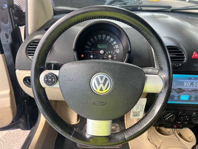 Volkswagen new beetle cabriolet 2.0, 58-rp-zx - afbeelding 3 van  18