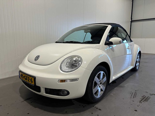 Volkswagen new beetle cabriolet 2.0 highline 45-gfz-6 nieuwe apk - afbeelding 18 van  19