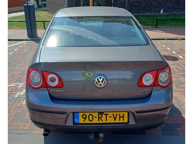 Volkswagen passat - 1.6 fsi trendline, 90-rt-vh - afbeelding 7 van  7